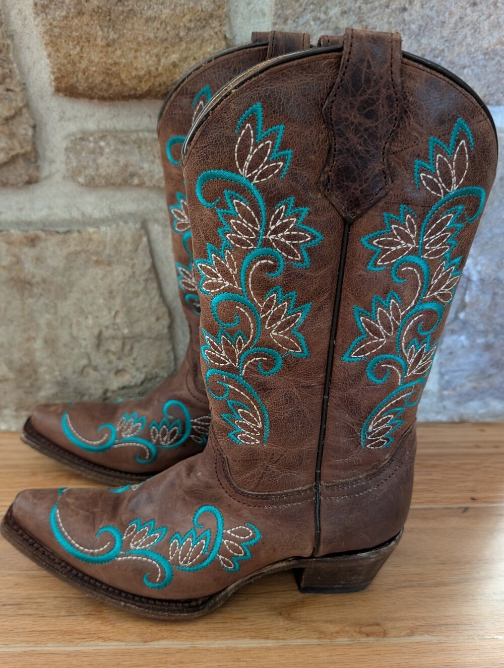 Corral Brown Leather Western Boots with Turquoise Embroidery